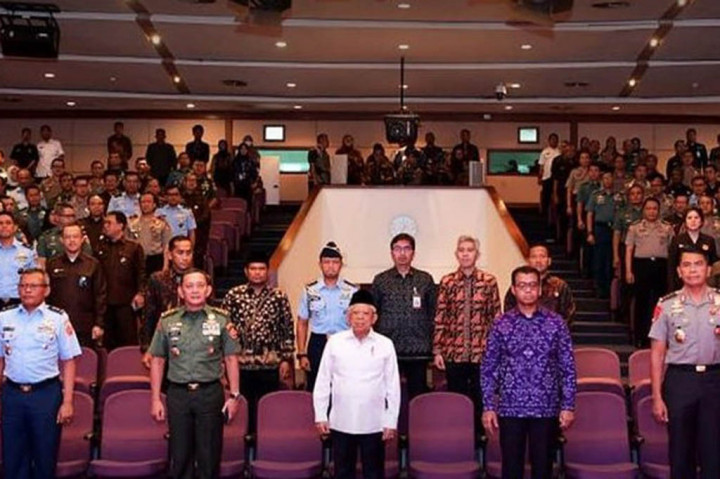 Kutipan pesan Bung Karno itu bermakna bahwa pemimpin hendaknya mampu mengoptimalkan talenta dan kemampuan orang-orang yang dipimpinnya baik laki-laki maupun perempuan.