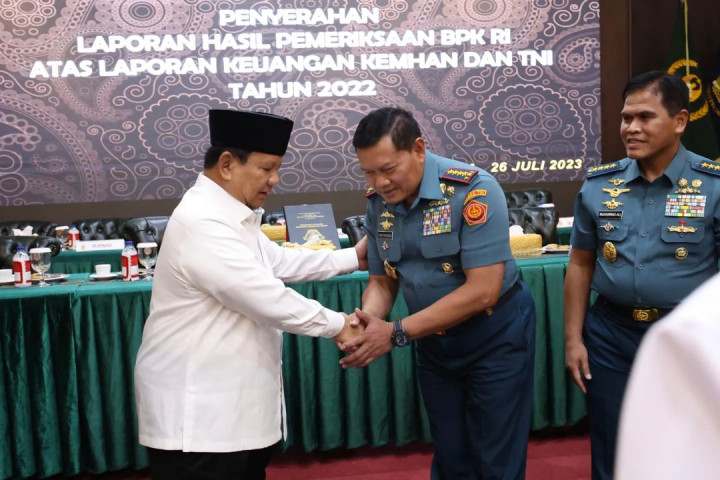 Turut hadir dalam acara tersebut, Wamenhan, Panglima TNI, Para Kepala Staf Angkatan, Anggota I BPK RI, Tortama KN I BPK RI dan pejabat Eselon I dan II Kemhan.