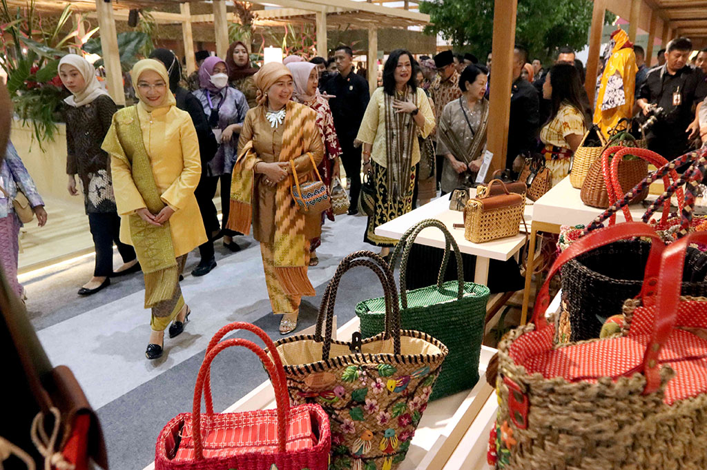 Selain mengadakan pameran, KKI 2023 juga memfasilitasi pertemuan 280 UMKM dengan 21 lembaga keuangan serta 89 business matching ekspor dengan 5 agregator secara nasional. KKI 2023 juga menyelenggarakan kegiatan Pesona Kriya Nusantara yang menampilkan 45 UMKM kopi binaan.