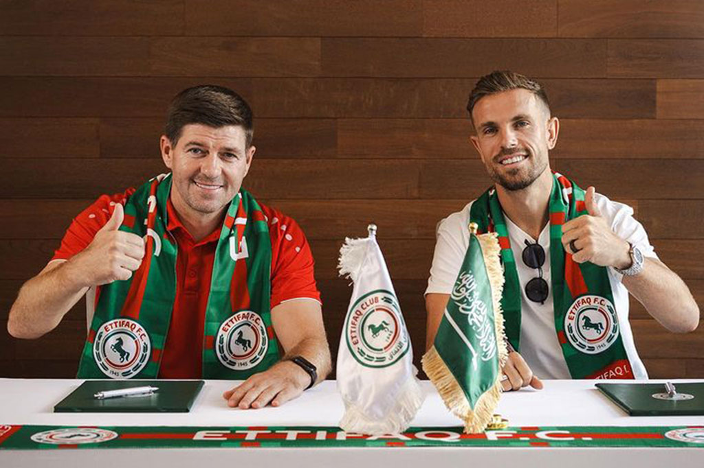 Gelandang Inggris itu adalah pesepakbola nama besar terbaru dari Liga Premier yang pindah ke Saudi setelah 12 tahun berkarier di Anfield.