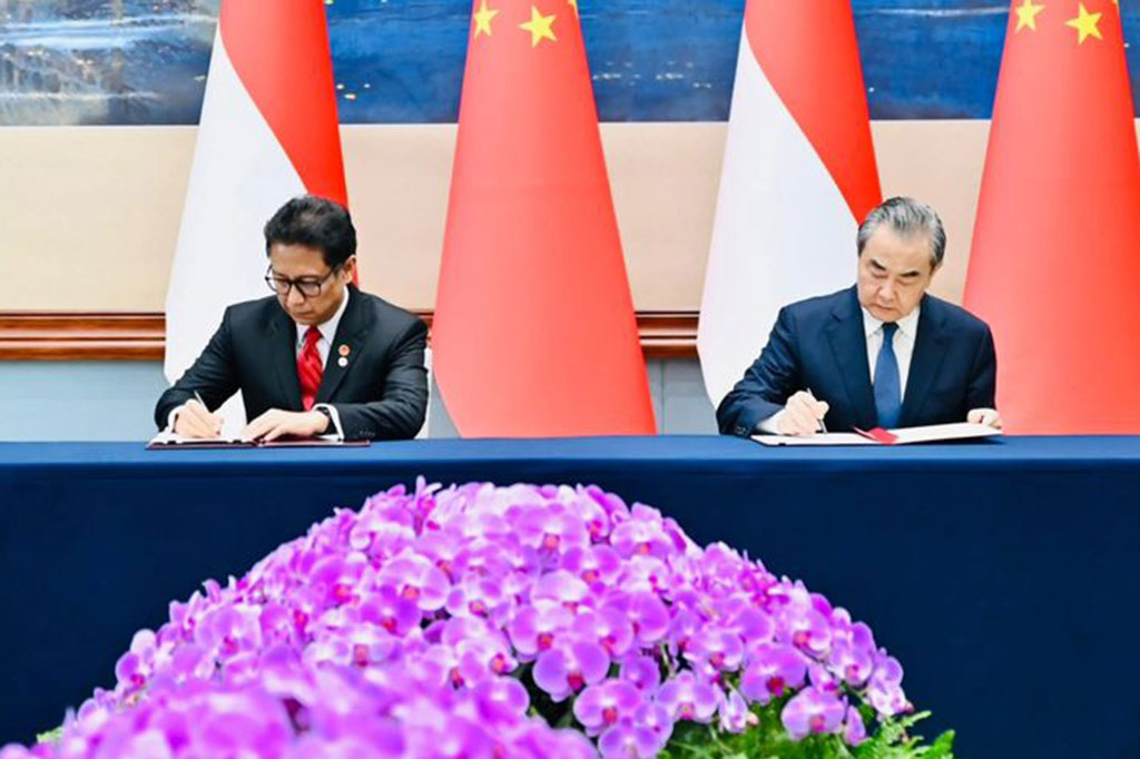 Selanjutnya, kesepakatan ketiga meliputi protokol pembukaan akses pasar produk pertanian untuk komoditas bubuk tabasheer dari Indonesia ke Tiongkok, dan kesepakatan keempat meliputi riset dan pengembangan industri pemuliaan tanaman (plant breeding) dan budidaya laut.