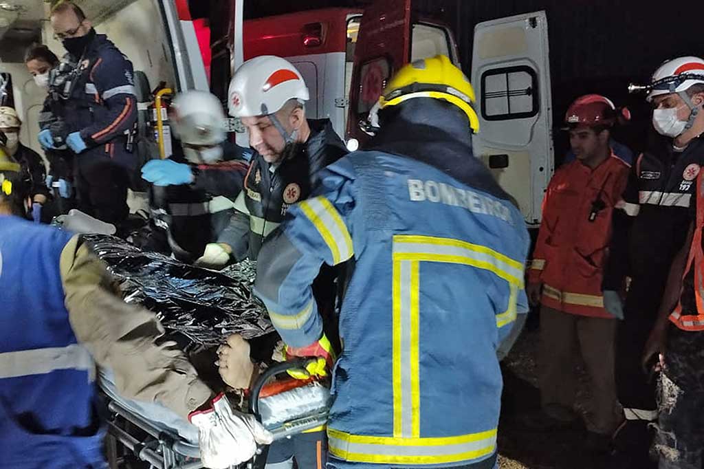 C. Vale, produsen utama kedelai, gandum, dan jagung, dalam sebuah pernyataan menegaskan bahwa kecelakaan skala besar menimpa unit penerimaan biji-bijian pusat di Palotina... sementara penyebabnya belum ditentukan.