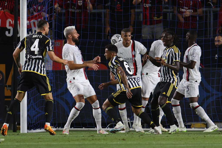 Juve menyamakan kedudukan 10 menit kemudian setelah Danilo melepaskan tembakan menyusul kemelut di depan gawang lawan.
