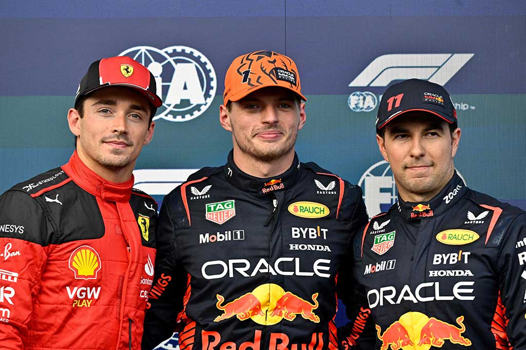 Meski begitu, Max Verstapen mencatatkan waktu tercepat 1:46.168 dan disusul Charles Leclerc dengan waktu 1:46.988, sementara Sergio Perez dari tim Oracle Red Bull Racing menjadi yang tercepat ketiga.