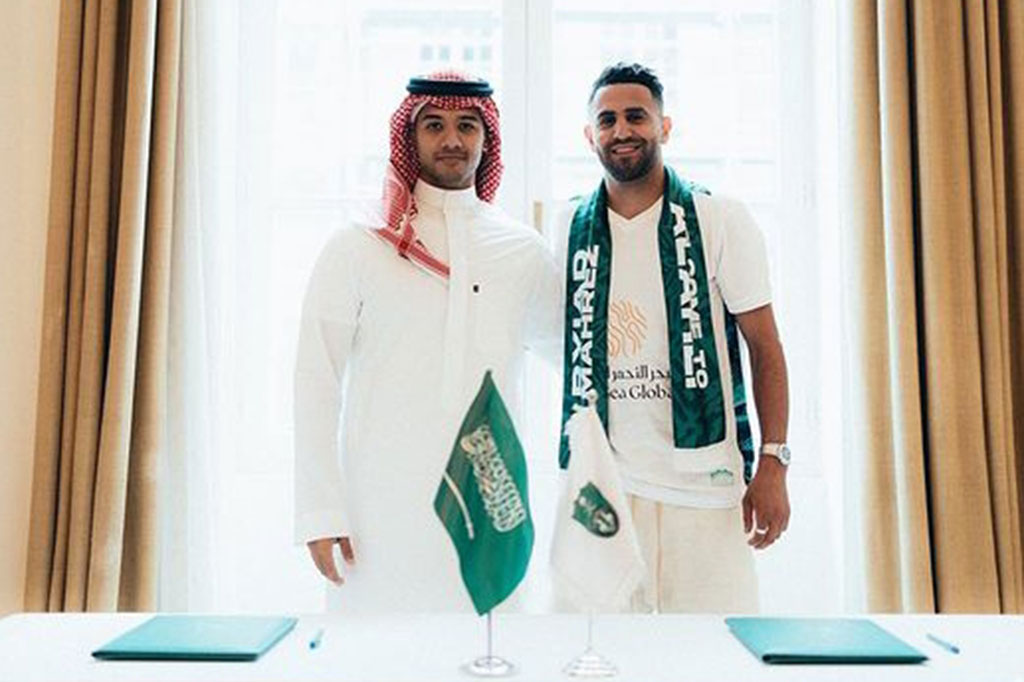 Sebelum Mahrez, Al Ahli juga telah mendatangkan kiper Chelsea asal Senegal Edouard Mendy pada bulan lalu.