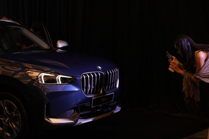 Sejumlah komponen BMW X1 terbaru ini menggunakan baja multi fase, baja stempel panas, dan paduan aluminium untuk menambah efisiensi dan kelincahan. Beberapa komponen seperti kap mesin, lebih ringan 10 kilogram dari versi pendahulunya, begitu juga body mobil lebih ringan delapan kilogram, dan masih banyak komponen lainnya.