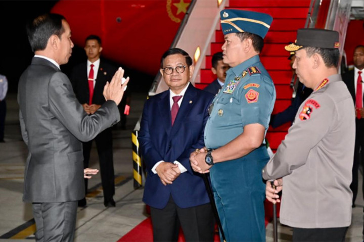 Selama di Tiongkok, Jokowi melakukan serangkaian kegiatan, mulai dari pertemuan bilateral bersama Presiden Tiongkok Xi Jinping, bertemu sejumlah pemimpin perusahaan, hingga menghadiri upacara pembukaan Chengdu 2021 FISU World University Games.