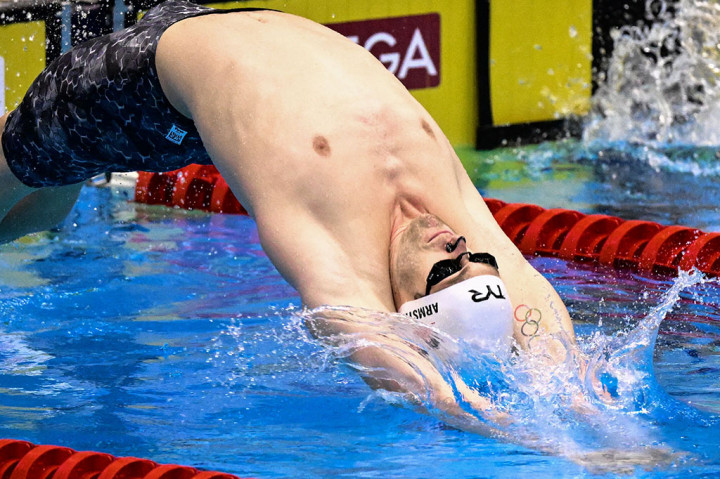 American Hunter Armstrong memenangkan gelar gaya punggung 50m putra di kejuaraan dunia renang pada hari Minggu, 30 Juli 2023.