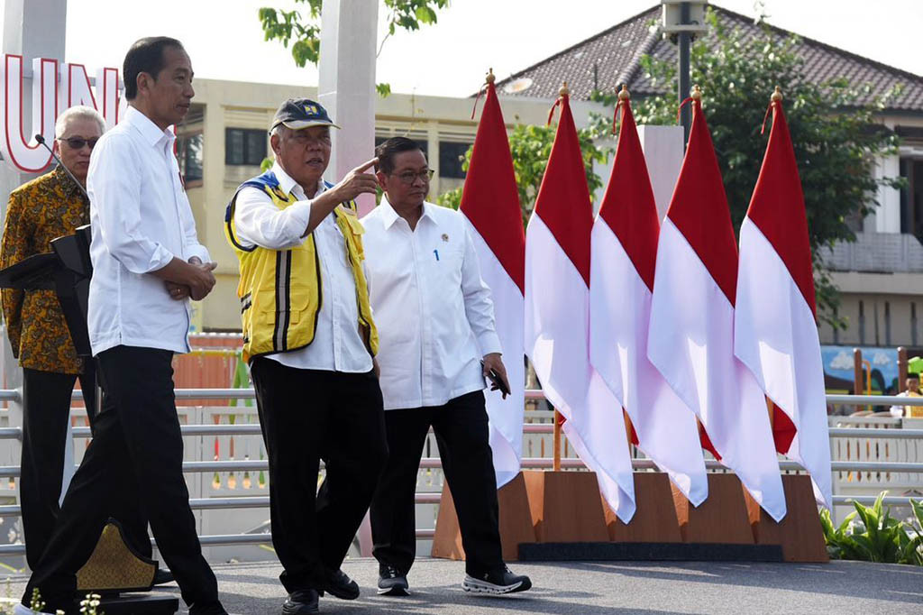 Presiden Jokowi menyebut bahwa pemerintah telah menyelesaikan pembangunan sejumlah infrastruktur yang dapat mendukung penanganan banjir di DKI Jakarta, mulai dari Waduk Ciawi, Waduk Sukamahi, hingga Sodetan Ciliwung. Namun, penanganan tersebut dinilai masih belum cukup untuk menanggulangi masalah banjir di DKI Jakarta.
