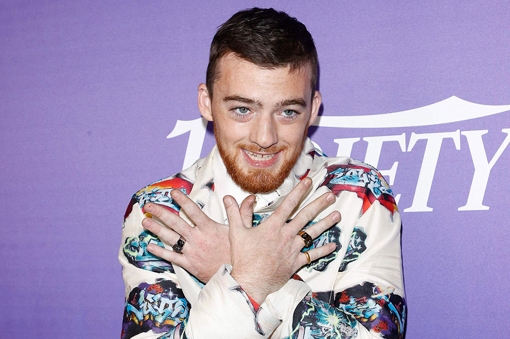 Sebuah pernyataan mengatakan Cloud telah berjuang untuk menghadapi kematian ayahnya baru-baru ini, dan telah mengalami masalah kesehatan mental yang berkelanjutan.