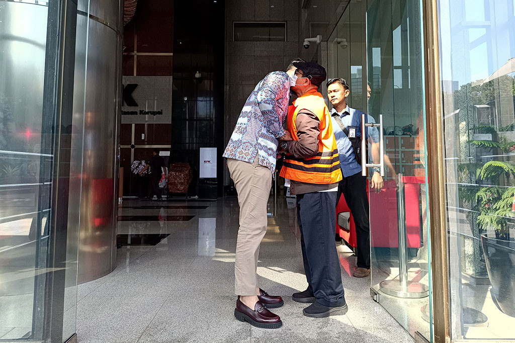 KPK menilai hakim membuat kesalahan. Barang bukti dalam kasus itu diyakini cukup untuk membuktikan keterlibatan Gazalba.