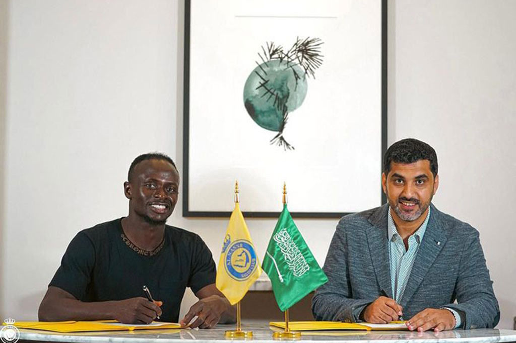 Sadio Mane resmi berseragam Al-Nassr setelah proses transfernya dari Bayern Muenchen rampung pada Rabu, 2 Agustus 2023.