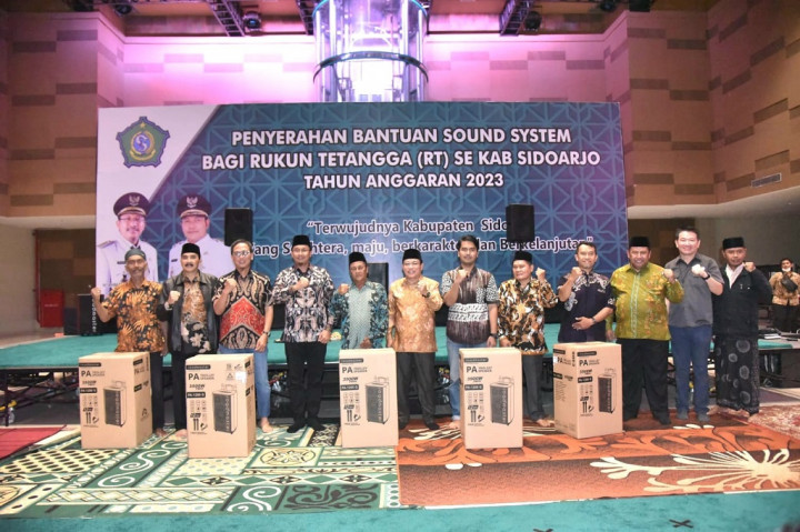 Ahmad Muhdlor Ali mengatakan, bantuan tersebut sebagai bentuk dukungan Pemkab Sidoarjo kepada seluruh RT yang ada. Dikatakannya, RT RW menjadi garda terdepan dalam pembangunan, dan memiliki peran sangat strategis sebagai panglima di lingkungannya masing-masing. 