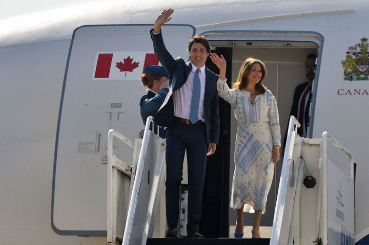 Perpisahan yang dialami Trudeau itu sebelumnya terjadi pada mendiang ayahnya, Pierre Elliott Trudeau. Pierre Trudeau menjadi perdana menteri pertama yang bercerai saat masih menjabat. Ia bercerai dari ibunda Justin, Margaret, pada 1984. Pierre wafat pada 2000.