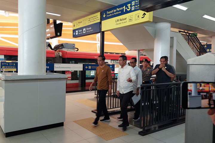 Kendati demikian, Presiden mengaku merasa nyaman setelah menjajal LRT Jabodebek sebanyak tiga kali.