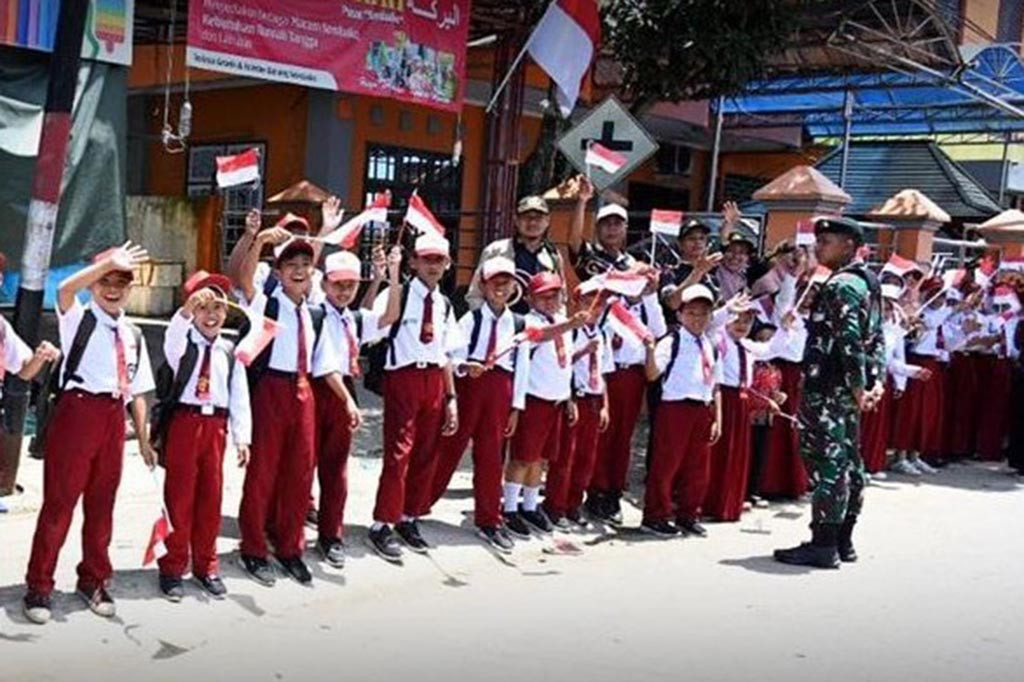 Selepas melakukan rangkaian acara di Pulau Sebatik, Wapres dengan didampingi oleh Ibu Wury dan Gubernur Kaltara direncanakam kembali ke Pangkalan Udara TNI AU Anang Busra di Tarakan untuk selanjutnya bertolak ke Bandar Udara Internasional Aji Pangeran Tumenggung Pranoto, Samarinda, Kalimantan Timur (Kaltim). 