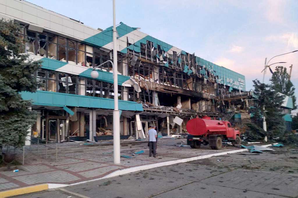 Rusia membombardir pelabuhan utama Ukraina. Serangan Rusia itu merusak hampir 400 ribu ton gandum yang siap ekspor dan menghancurkan infrastruktur Pelabuhan Danube.