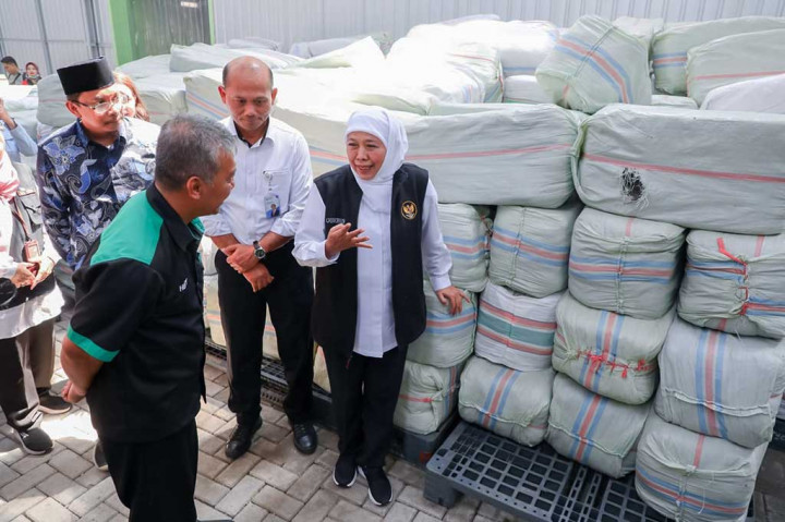 Ekspor rumput laut Gracilaria itu dilakukan Koperasi Rumput Laut Agar Makmur Sentosa di Dusun Tlocor, Desa Kedungpandan Kecamatan Jabon, Sidoarjo. Sementara tujuan ekspor adalah ULUU Australia. ULUU sendiri ialah start-up Australia yang memproduksi bahan alami yang dikenal sebagai PHA dari rumput laut, air laut, dan proses fermentasi air asin yang unik.