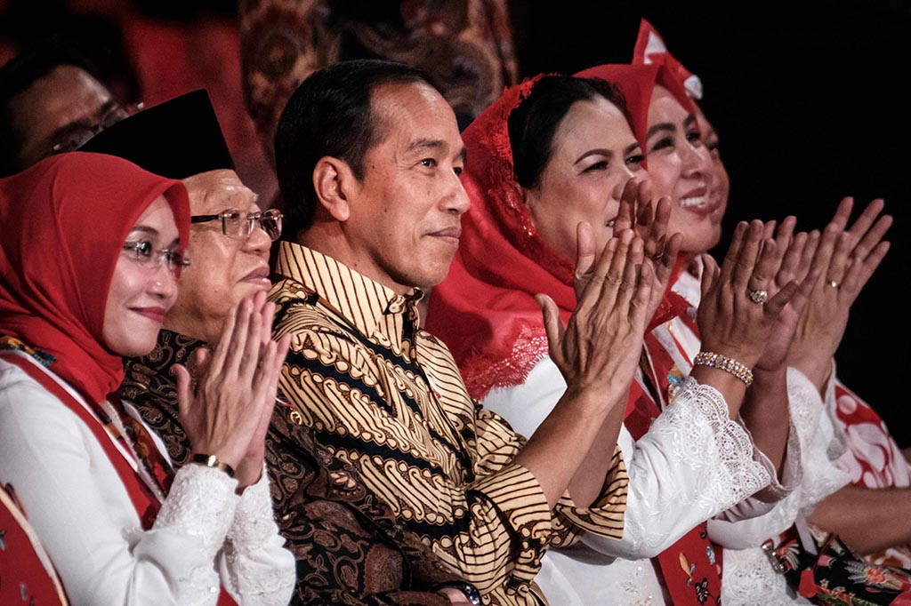 Pemecahan rekor dunia itu turut pula dihadiri Presiden Joko Widodo beserta Wakil Presiden Ma'ruf Amin dan beberapa menteri dari Kabinet Indonesia Maju.