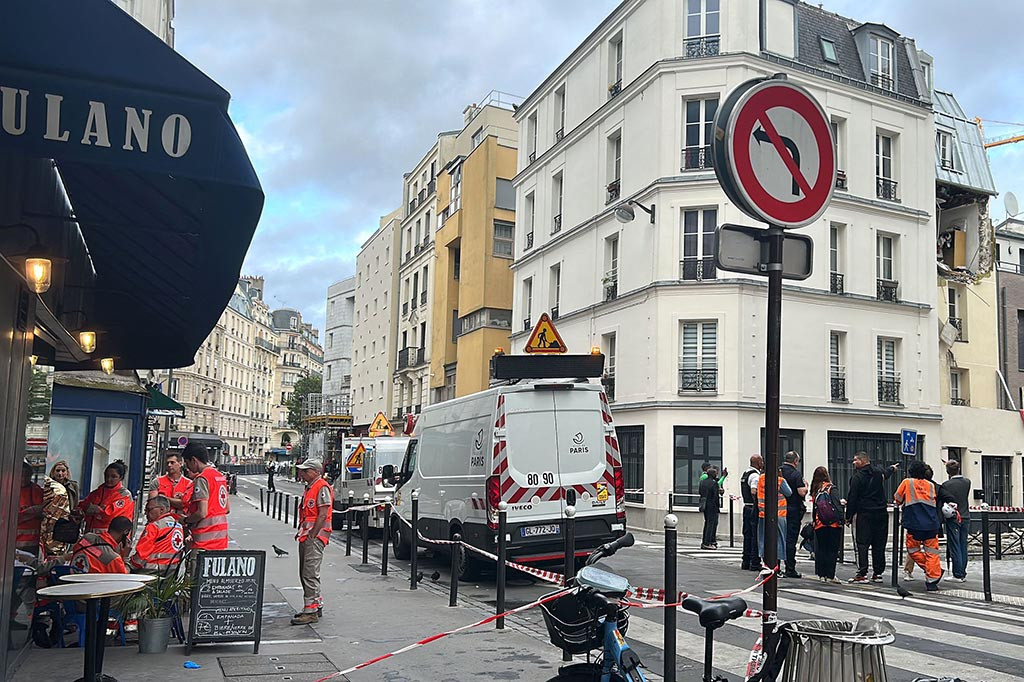 Lima orang terluka pada hari Sabtu, 5 Agustus 2023 dalam ledakan di sebuah bangunan perumahan di utara Paris, kata polisi dan layanan darurat.