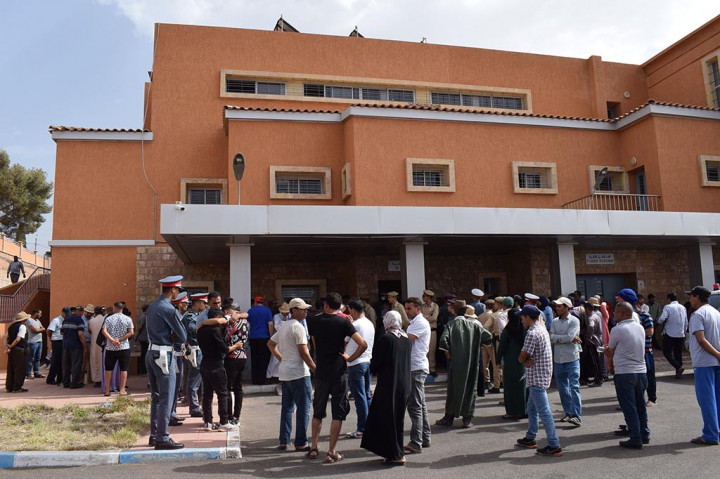 Omar Majjane, yang bekerja untuk sebuah LSM lokal, mengatakan minibus tersebut tidak memiliki izin, dan ini merupakan masalah yang mempengaruhi penduduk daerah pegunungan, khususnya di provinsi Azilal.