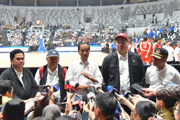 “Indonesia Arena ini bisa dipakai untuk turnamen basket utamanya, tapi juga bisa untuk badminton, untuk volley ball, untuk futsal, dan juga tentunya untuk konser,” jelasnya.