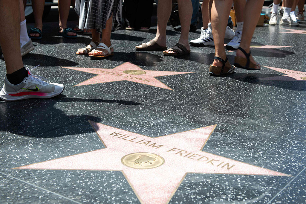 Sutradara peraih Oscar Guillermo del Toro memimpin penghormatan dengan menyebut Friedkin merupakan salah satu 'Dewa Bioskop'. 