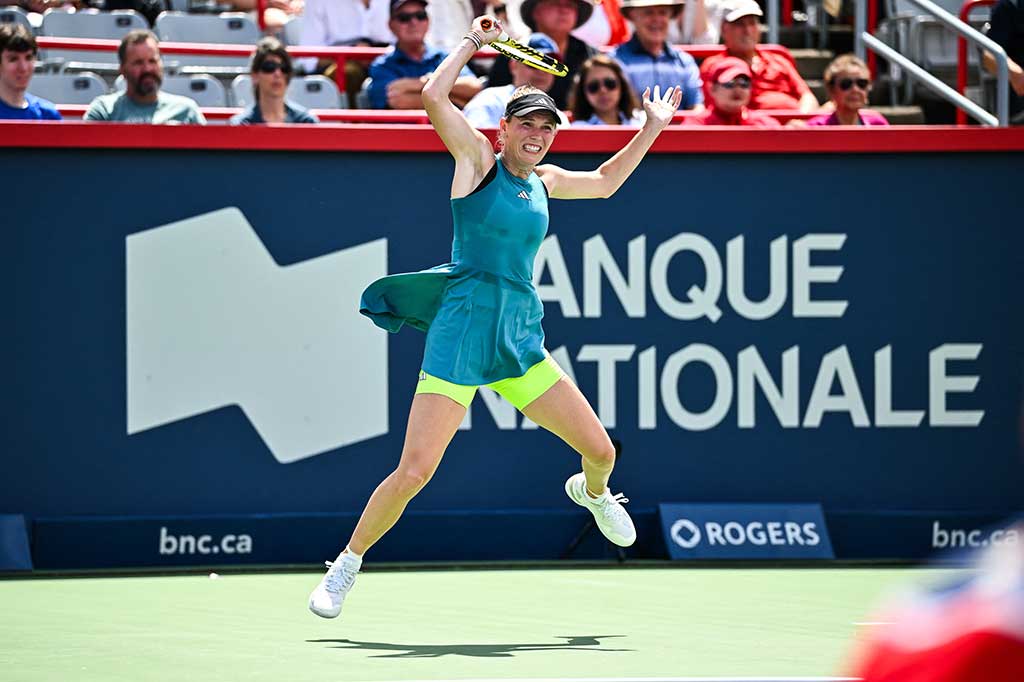 Lawannya pada putaran kedua adalah juara bertahan Wimbledon Marketa Vondrousova, petenis Ceko peringkat 10 dunia yang mengalahkan peringkat 33 Mesir Mayar Sherif 6-4, 6-2.