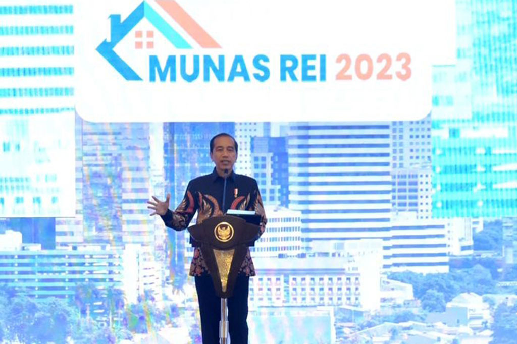 Presiden Joko Widodo (Jokowi) mengatakan pembangunan Ibu Kota Negara (IKN) Nusantara di Kalimantan Timur, merupakan proyek terbesar yang ada di dunia saat ini.