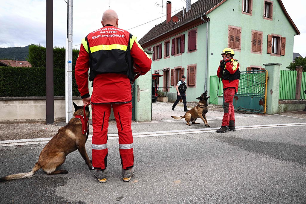 Sebelas orang hilang Rabu, 9 Agustus 2023 setelah kebakaran di sebuah pusat di Prancis timur di mana sekelompok orang dewasa dengan ketidakmampuan belajar sedang berlibur, kata pihak berwenang.