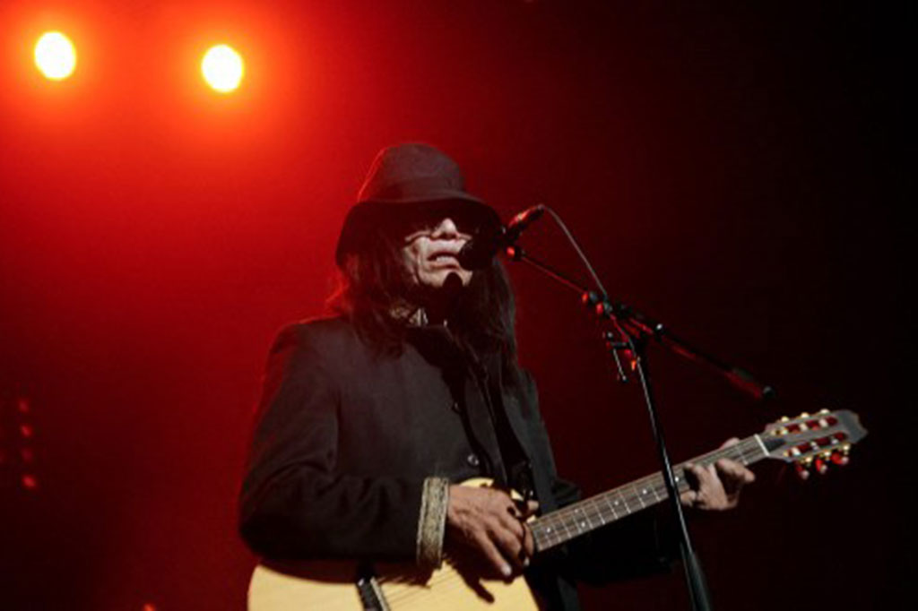 Sixto Rodriguez, penyanyi-penulis lagu asal Amerika meninggal dunia pada usia 81 tahun, Selasa, 9 Agustus 2023 waktu setempat.