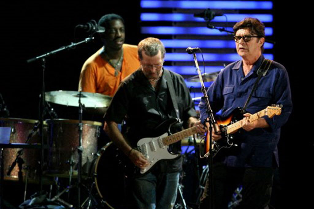 Sebelum terlibat dengan The Band, Robertson terlibat dengan sosok besar lainnya, seperti Bob Dylan, dan melakukan tur bersama dan merekam album Blonde on Blonde.