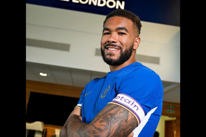 Melanjutkan peran yang sebelumnya pernah diemban oleh Dennis Wise, Marcel Desailly, John Terry, hingga Azpilicueta, James mengaku menjadi seorang kapten adalah perasaan yang luar biasa baginya.