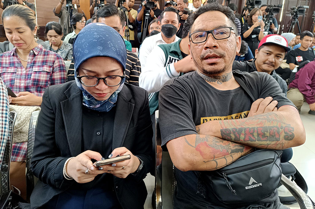 Sementara itu ayah David Ozora, Jonathan Latumahina menyatakan kecewa atas penundaan sidang tersebut.