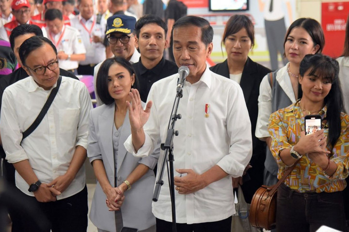 LRT lintas Bekasi bermula dari Jati Mulya dan melewati 14 stasiun sebelum singgah di perhentian terakhir di Stasiun Dukuh Atas, Jakarta Pusat.