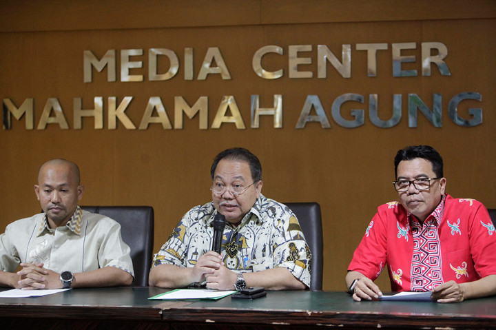 Suharto mengatakan bahwa pembacaan putusan yang digelar pada hari ini (Kamis) tidak berkaitan dengan ulang tahun Ketua Umum Partai Demokrat Agus Harimurti Yudhoyono (AHY) yang menjadi pihak tergugat dalam perkara itu.