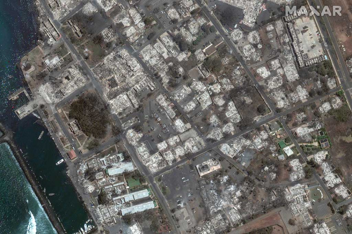 Presiden Joe Biden pada hari Kamis menyatakan kebakaran itu sebagai bencana besar dan membuka blokir bantuan federal untuk upaya bantuan, karena penduduk mengatakan mereka membutuhkan lebih banyak bantuan dalam pemulihan yang bisa memakan waktu bertahun-tahun. 