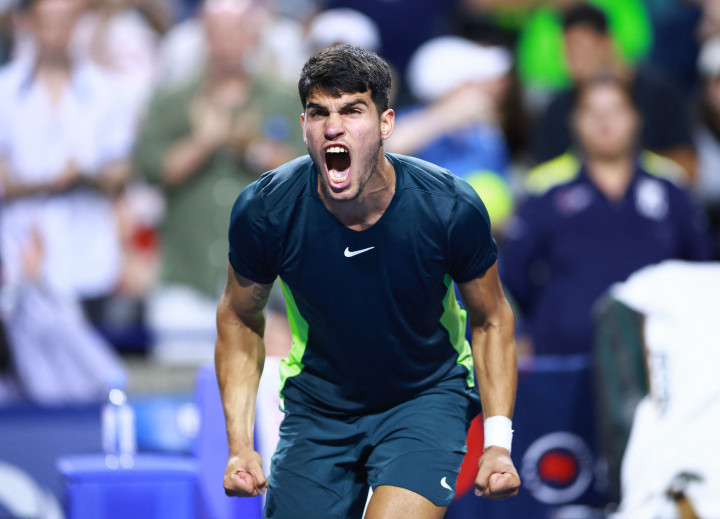 Carlos Alcaraz melewati ujian tiebreak ketika unggulan teratas itu melaju ke perempat final Toronto Masters, Kamis, 10 Agustus 2023 waktu setempat. 