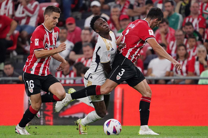 Los Blancos menggandakan keunggulan mereka pada menit ke-36. Jude Bellingham mencetak gol laga perdananya di Liga Spanyol lewat tendangan volinya setelah menyambut sepak pojok David Alaba. Kedudukan menjadi 2-0.