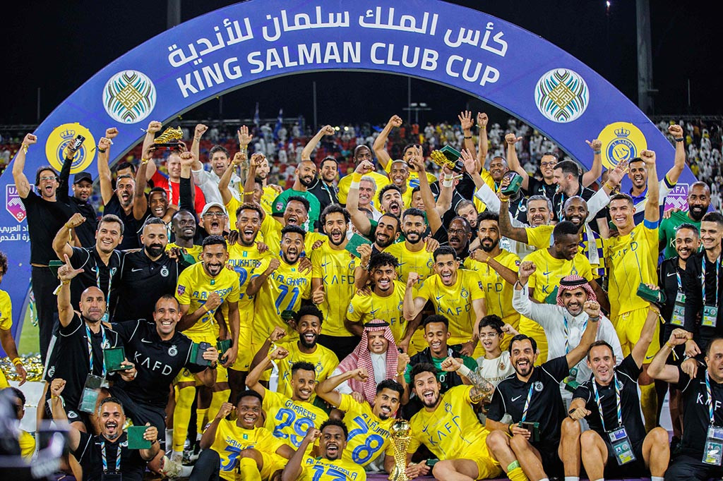 Al-Nassr terus digempur Al-Hilal di sisa lima menit pertandingan, tetapi mereka berhasil mempertahankan keunggulan dan sukses menjuarai Arab Club Champions Cup.