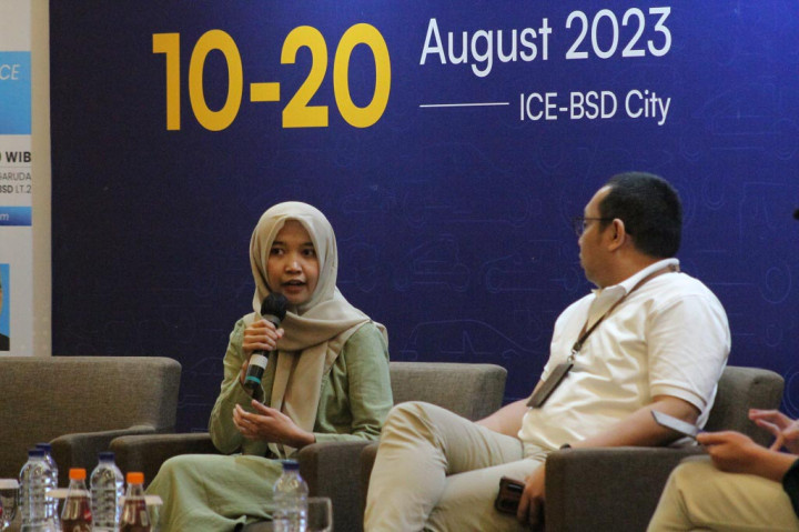 Diskusi panel ini dihadiri oleh Laksana Tri Handoko Kepala Badan Riset dan Inovasi dan Nasional (BRIN), Agus Trisusanto VP Digitaliasi Kelistrikan Divisi Management Digital PLN, Defi Ariyami Head of Business Development Widya Wicara, dan Usman Kansong Dirjen Komunikasi Publik Kemenkominfo.