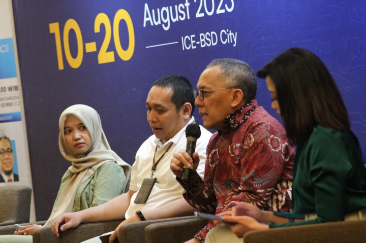 Berlokasi di Indonesia Convention Center (ICE) di BSD City, Tangerang, Medcom.id menggelar acara diskusi panel ‘Tech Talk’ bertajuk ‘Artificial Intelligence dan Indonesia di Era Digital’ pada hari Minggu, 13 Agustus 2023. Acara ini digelar bersamaan dengan ajang Gaikindo Indonesia International Auto Show (GIIAS) 2023.