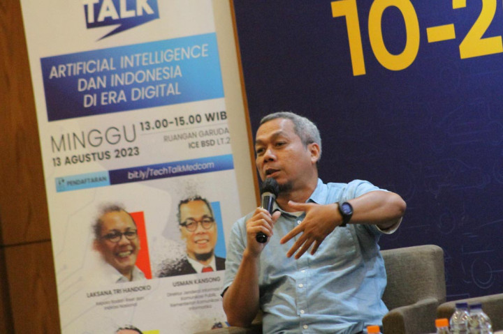 Pemimpin Redaksi Medcom.id, Indra Maulana, menyampaikan bahwa acara diskusi ini digelar bersamaan dengan Hari Kebangkitan Teknologi Nasional (Hakteknas) yang diperingati setiap tanggal 10 Agustus.