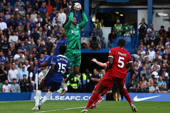 Liverpool membuka skor pada menit ke-17 berkat gol Luis Diaz. Berawal dari serangan balik, Mohamed Salah mengirim umpan silang mendatar ke kotak penalti yang disambar langsung oleh Diaz. Liverpool memimpin 1-0.