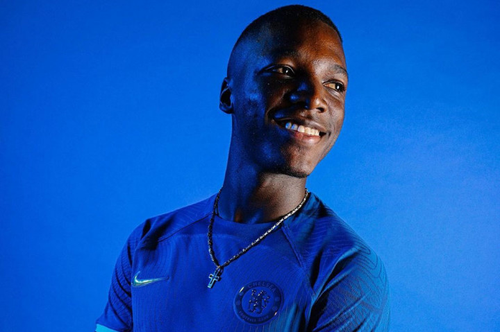 The Blues mengatakan bahwa pemain berusia 21 tahun itu telah menyetujui kontrak delapan tahun di Stamford Bridge, dengan opsi perpanjangan satu tahun lagi. Chelsea mengalahkan Liverpool dalam perebutan mendapatkan tanda tangannya.