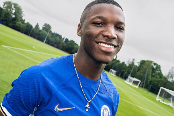 Sebelumnya, Brighton dan Liverpool telah mencapai kesepakatan sebesar 110 juta poundsterling (sekitar Rp2,13 triliun) pekan lalu untuk transfer Caicedo. Namun, sang pemain menolak untuk pindah ke Anfield dan lebih memilih gabung ke Chelsea.
