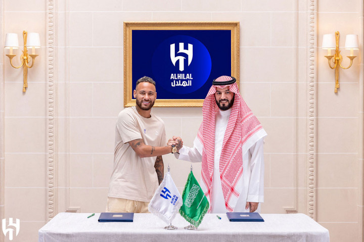 Meski rincian finansialnya tidak diungkapkan, Al-Hilal dikabarkan harus membayar sekitar 90 juta euro (Rp1,50 triliun) ke PSG untuk transfer pemain berusia 31 tahun tersebut.