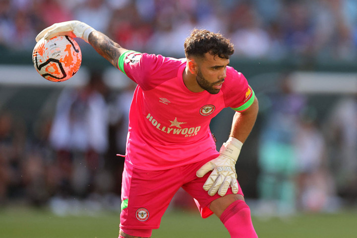 Arsenal resmi mendatangkan kiper Brentford, David Raya, dengan status pinjaman selama satu musim, Selasa, 15 Agustus 2023 waktu setempat.