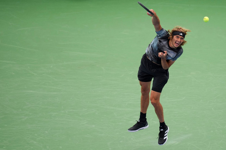 Zverev melaju ke babak kedua untuk berhadapan dengan petenis Jepang nonunggulan Yoshihito Nishioka. 