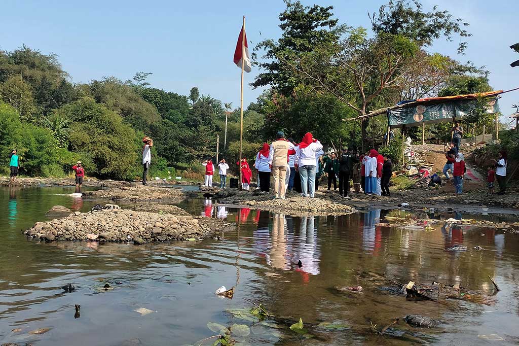 Saat bicara kondisi Ciliwung, pria yang disapa Mas Parno itu menjelaskan secara umum tata kelola sampah di sana jika dibandingkan dengan daerah lain bisa dikatakan lebih baik. Alasannya, di Kota Bogor ada satgas yang bertugas untuk menjawab persoalan tersebut.